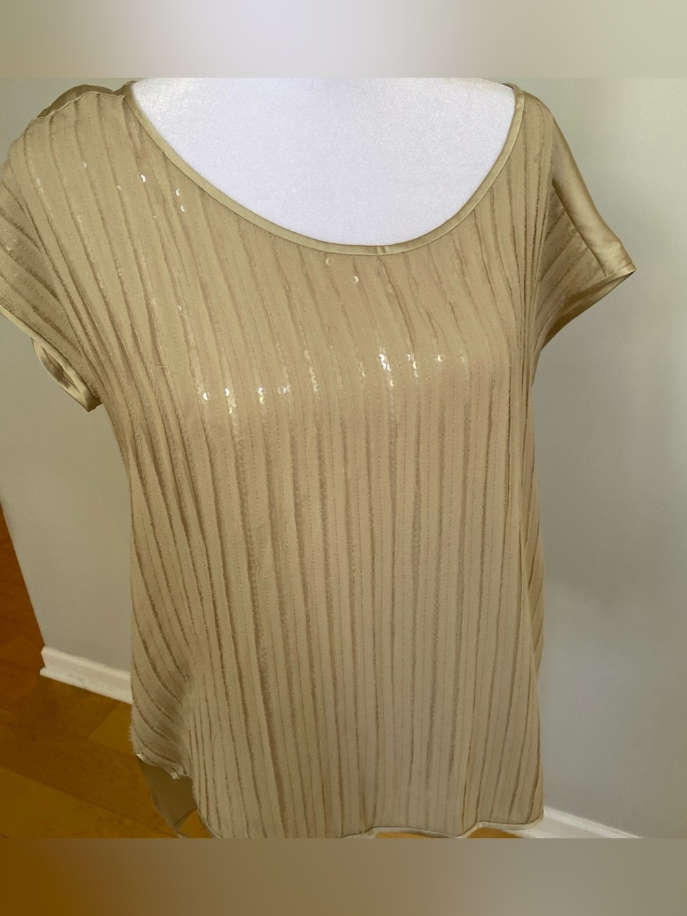 Eileen Fisher Short Sleeve Shimmer sequin embossed silk Top — beige Tan small